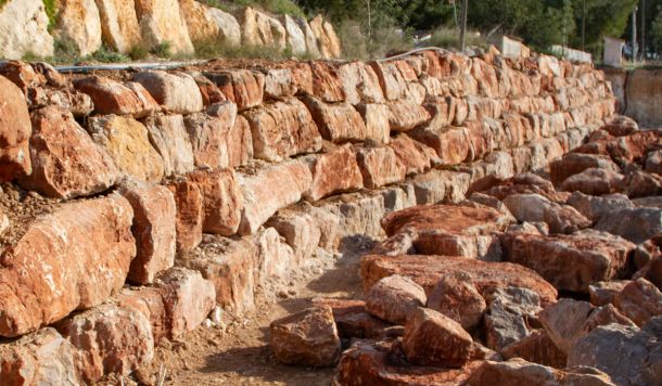 Venta y colocación de paredes de rocalla en Ibiza